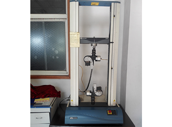 Breaking force and enlongation testing machine